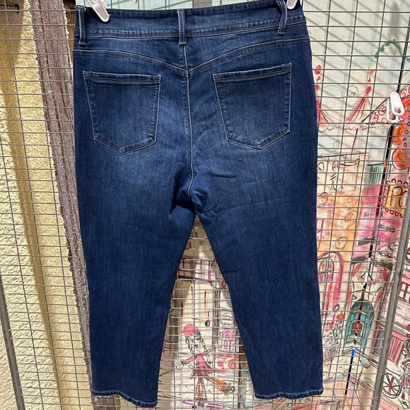 Indigo Poppy women’s size 12P capris - Picture 8 of 9